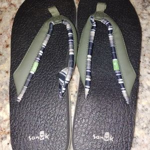 SANUK Womens Yoga Sling 2 Spectrum Cabaret Women S